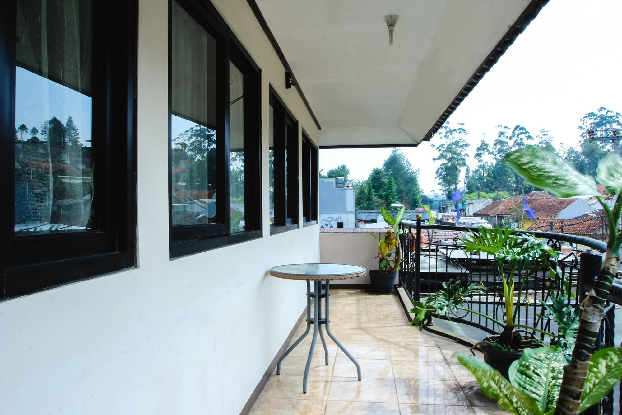 Reddoorz Near Cikole Lembang Hotel Buitenkant foto