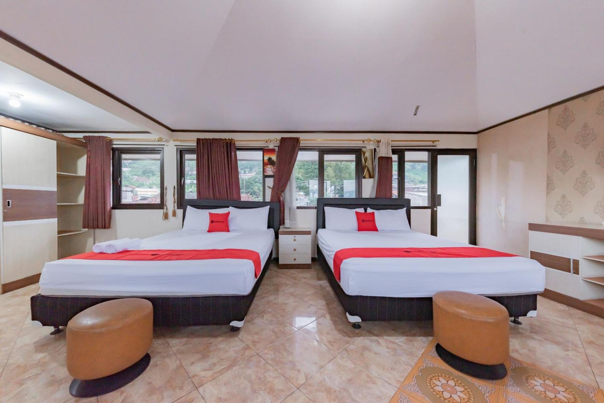 Reddoorz Near Cikole Lembang Hotel Buitenkant foto