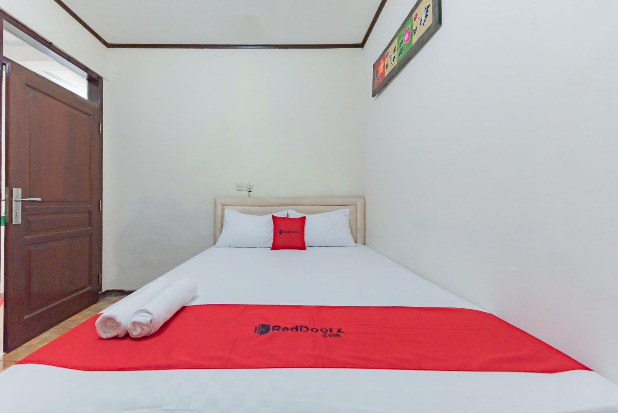 Reddoorz Near Cikole Lembang Hotel Buitenkant foto