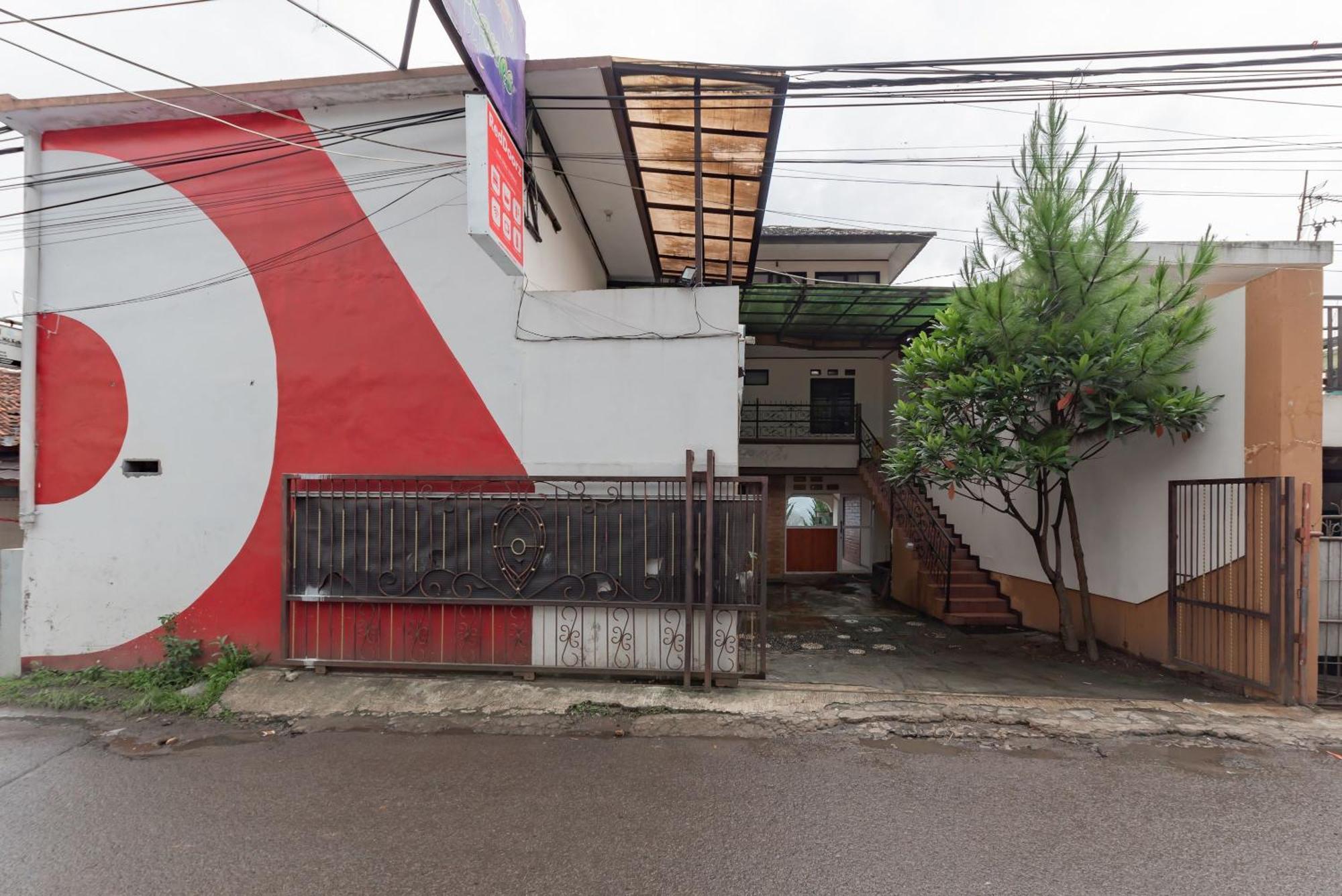 Reddoorz Near Cikole Lembang Hotel Buitenkant foto