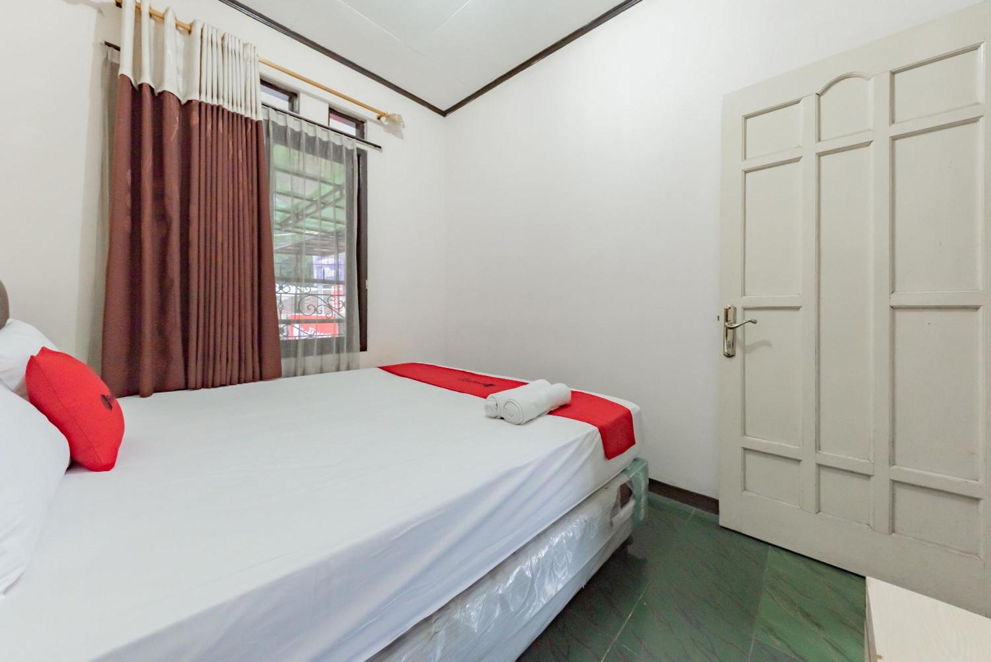 Reddoorz Near Cikole Lembang Hotel Buitenkant foto