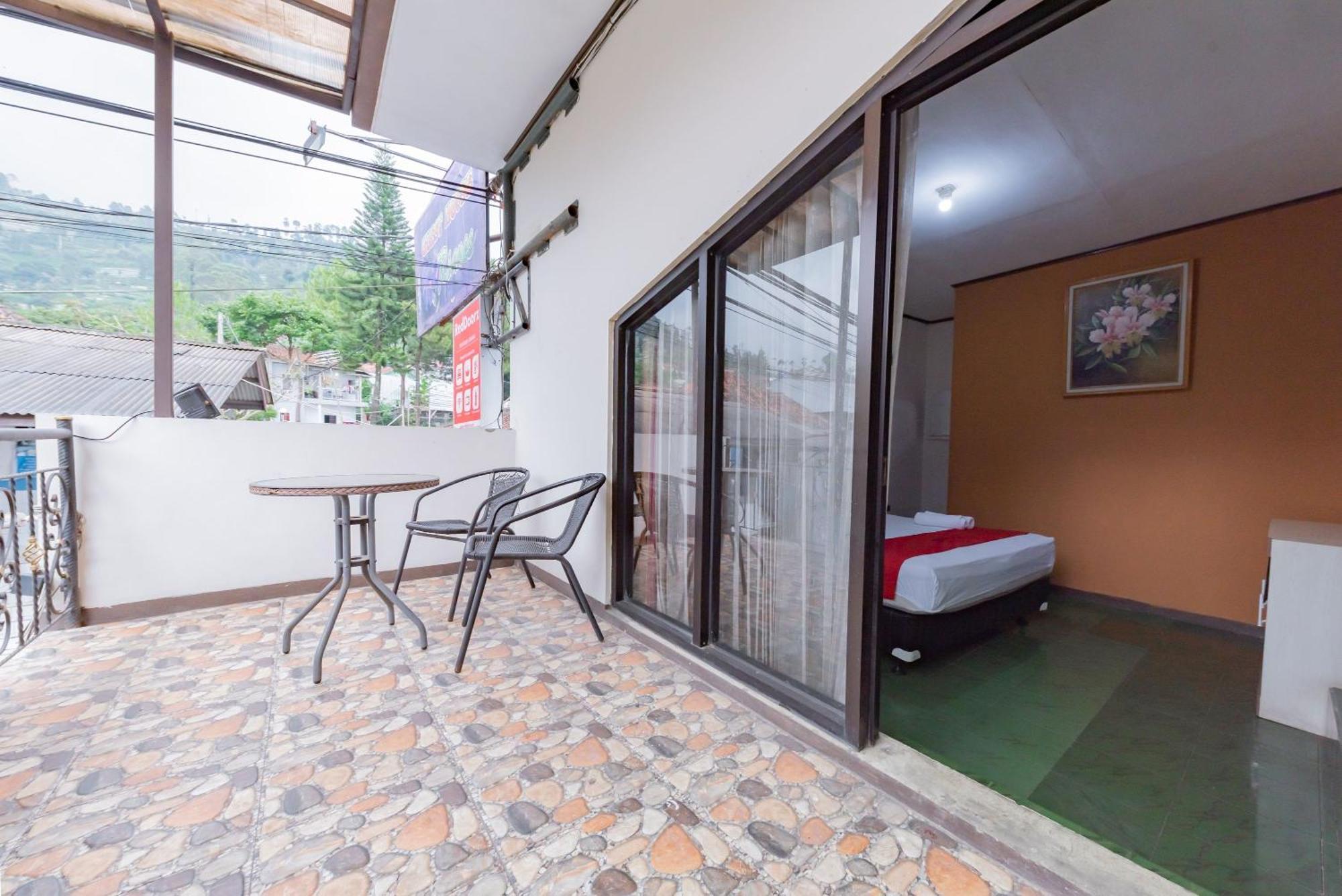 Reddoorz Near Cikole Lembang Hotel Buitenkant foto