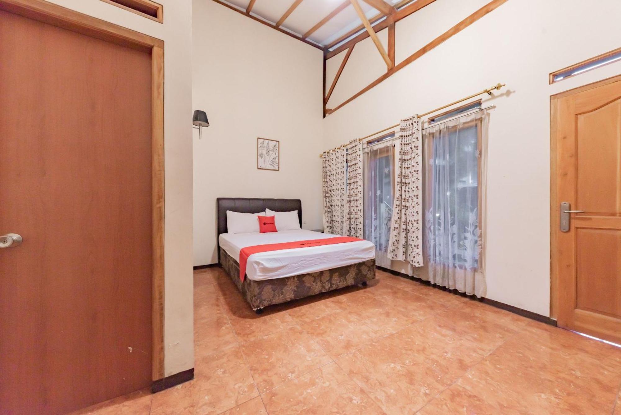 Reddoorz Near Cikole Lembang Hotel Buitenkant foto