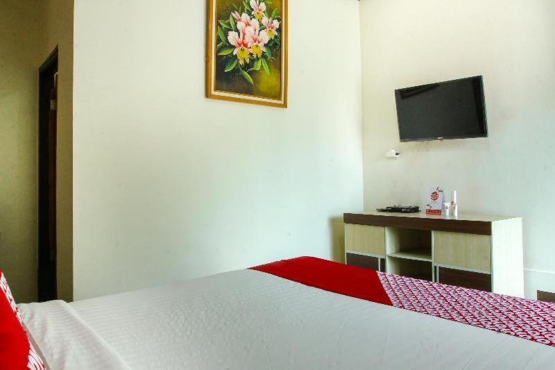 Reddoorz Near Cikole Lembang Hotel Kamer foto