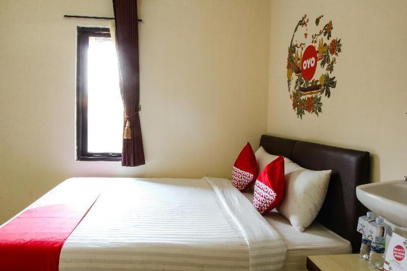 Reddoorz Near Cikole Lembang Hotel Kamer foto